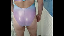 sex 动画中文字幕 boy in shiny swimsuit hd