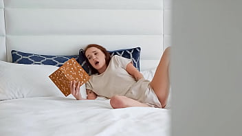 sex hot chick caught masturbating with her dirty book pervteen hd
